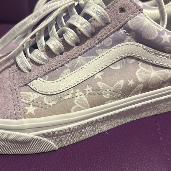 Butterfly Vans - Picture 2 of 4